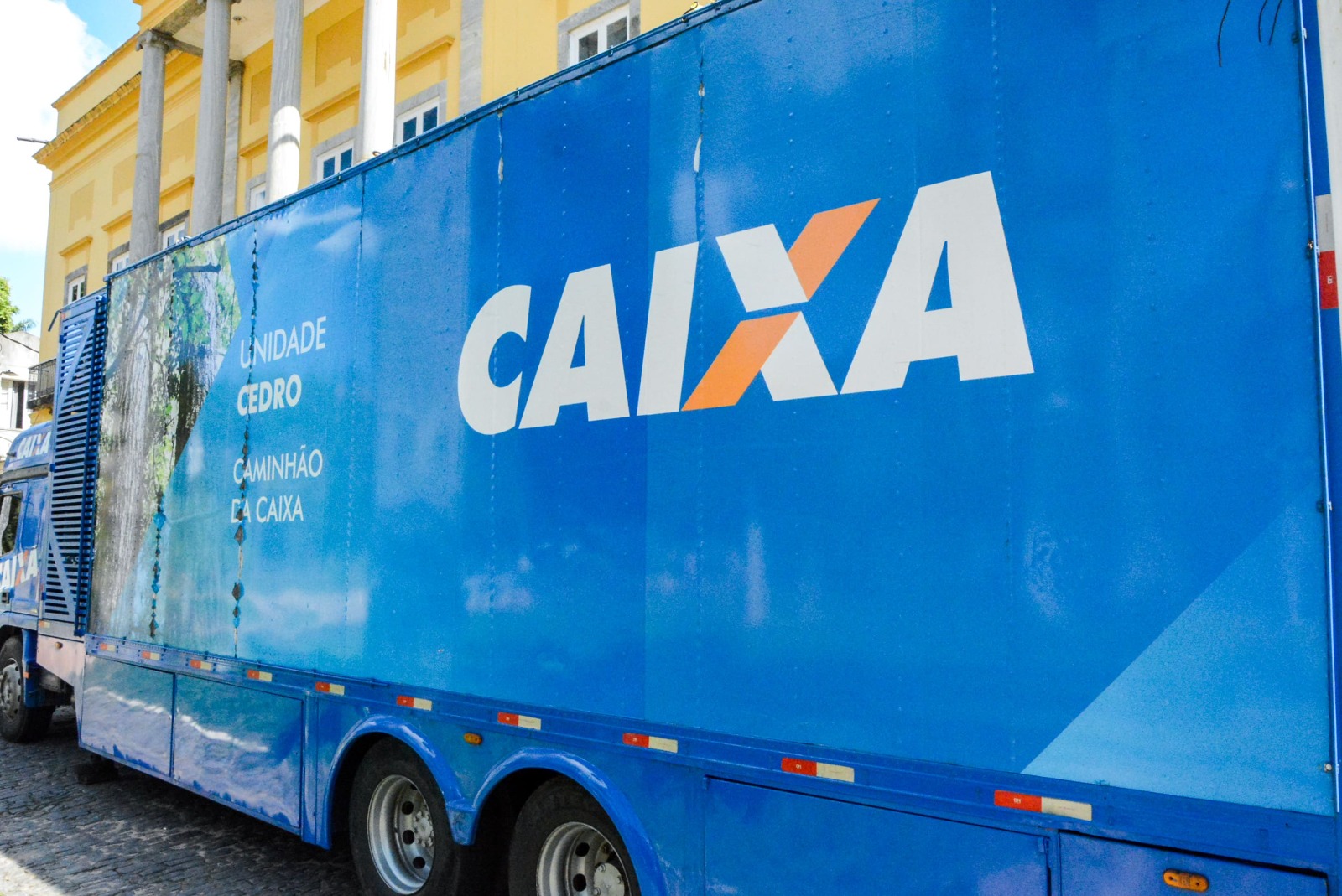 Caminhão da Caixa está em Vassouras com serviços bancários e orientações ao cidadão até 9 de maio