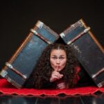 Companhia Arteira de Teatro leva oficina de escrita criativa e espetáculo teatral a Vassouras