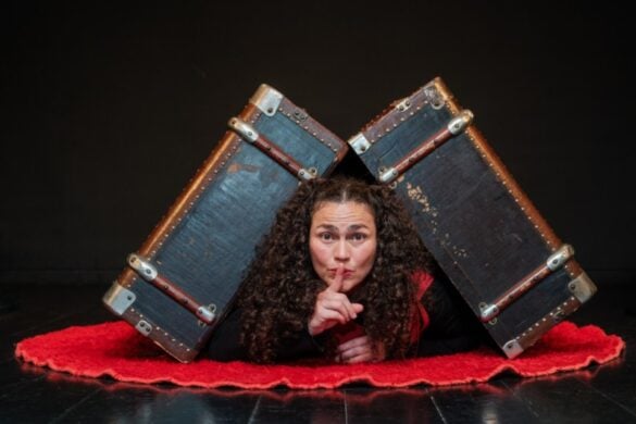 Companhia Arteira de Teatro leva oficina de escrita criativa e espetáculo teatral a Vassouras