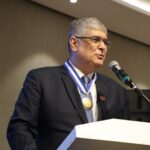 ‘Essa medalha pertence também à minha querida Vassouras’